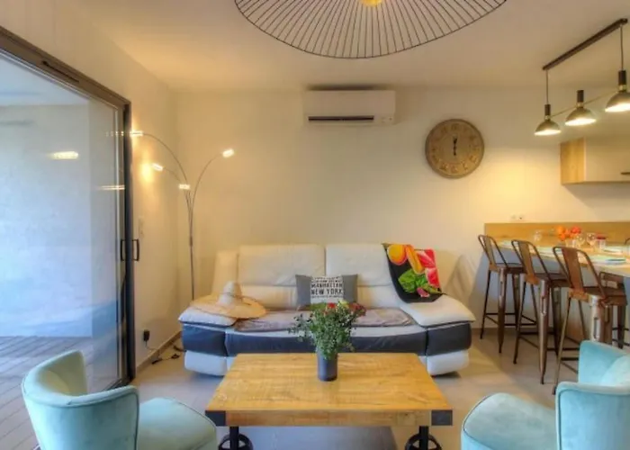 Moderne Cala Rossa Bay Les Oceanides Tatil Evi Lecci