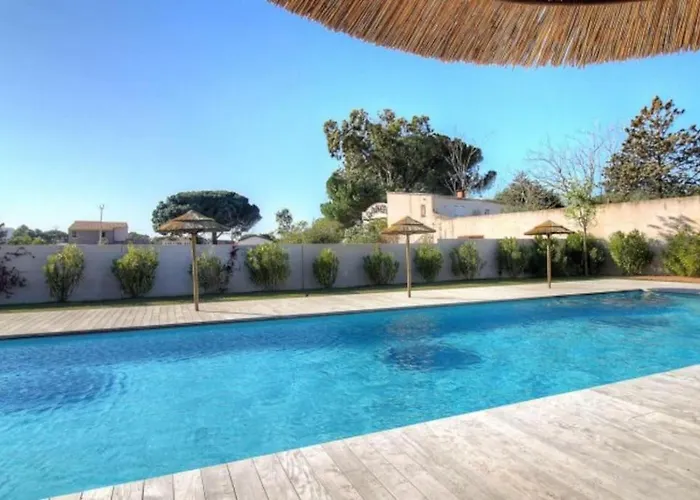 Tatil Evi Moderne Cala Rossa Bay Les Oceanides Lecci