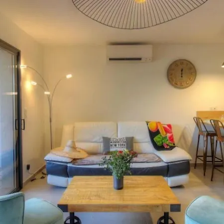 Moderne Cala Rossa Bay Les Oceanides Holiday home Lecci