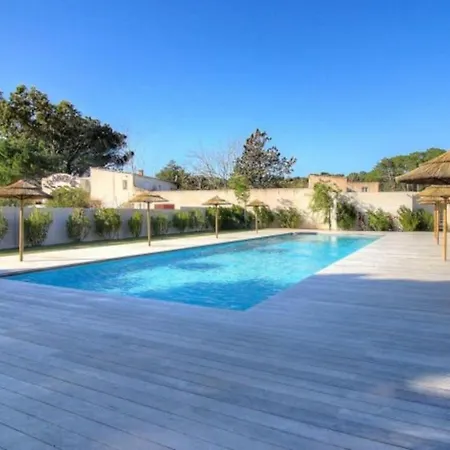 Moderne Cala Rossa Bay Les Oceanides *