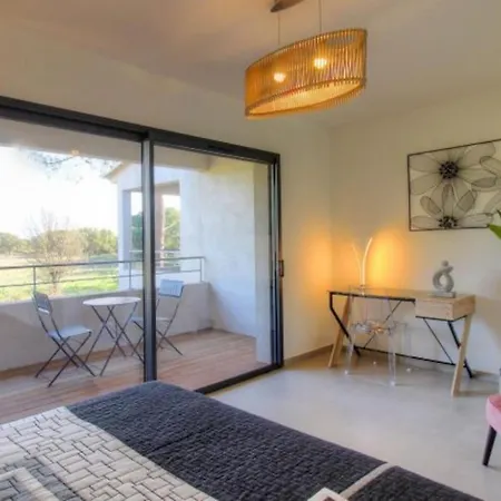 Moderne Cala Rossa Bay Les Oceanides 別荘 レクシ