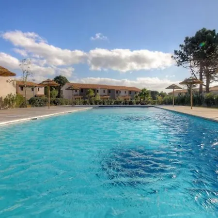 Moderne Cala Rossa Bay Les Oceanides *