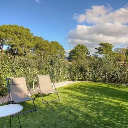 Moderne Cala Rossa Bay Les Oceanides レクシ